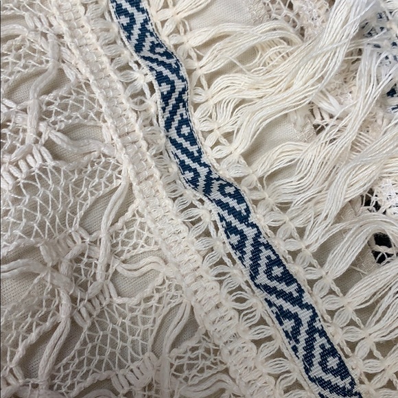 gimmicks by BKE Crochet Overlay Top - Picture 4 of 6